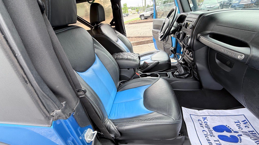 2016 Jeep Wrangler Image 12