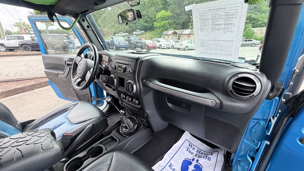 2016 Jeep Wrangler Image 13