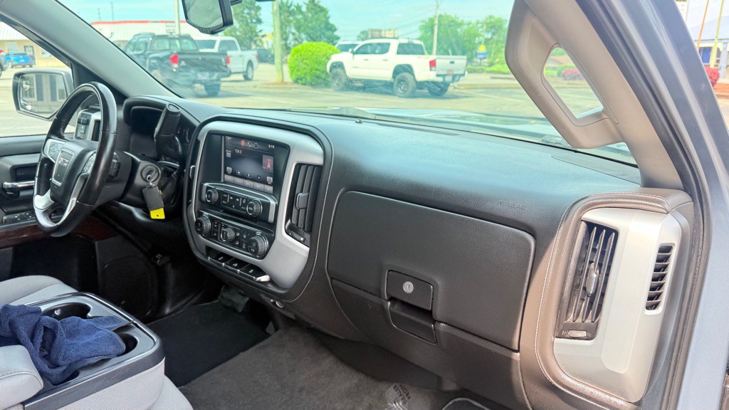 2015 GMC Sierra Image 9