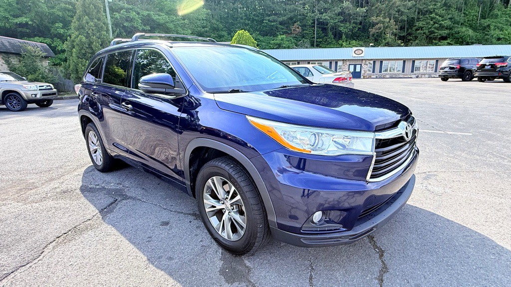 2014 Toyota Highlander Image 2