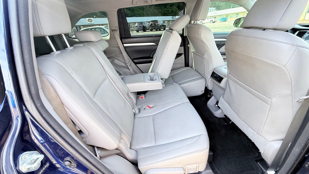 2014 Toyota Highlander Image 10