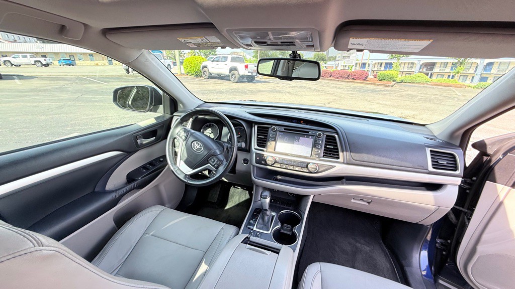 2014 Toyota Highlander Image 12