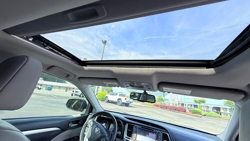 2014 Toyota Highlander Image 15