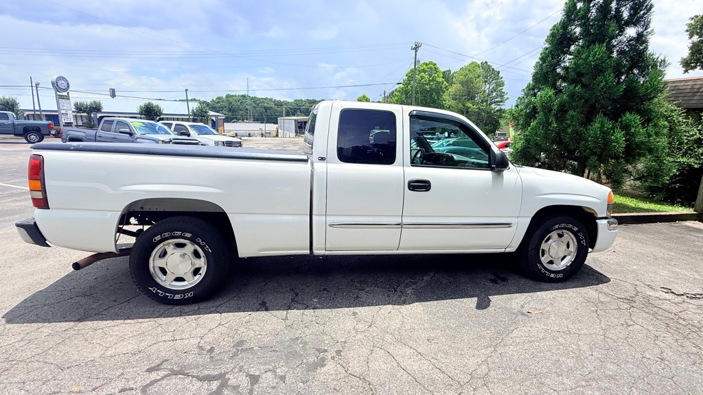 2003 GMC Sierra 1500 Image 4