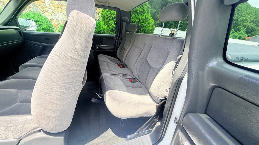 2003 GMC Sierra 1500 Image 10