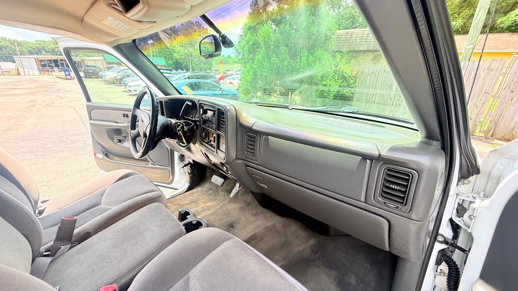 2003 GMC Sierra 1500 Image 13