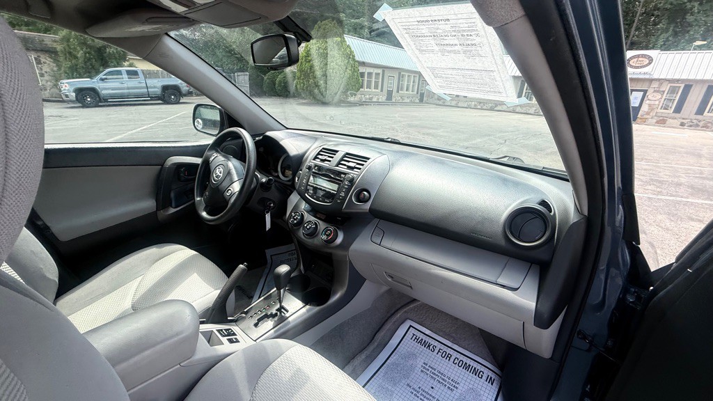 2011 Toyota Rav4 Image 10