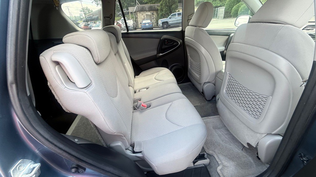 2011 Toyota Rav4 Image 12