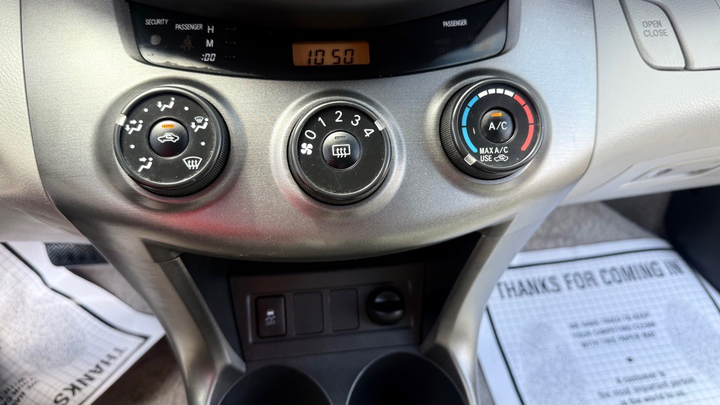 2011 Toyota Rav4 Image 18