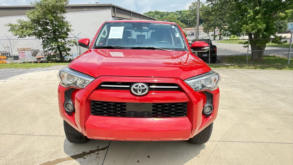 2020 Toyota 4Runner Image 2