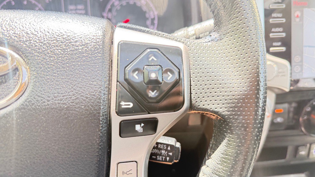 2020 Toyota 4Runner Image 24