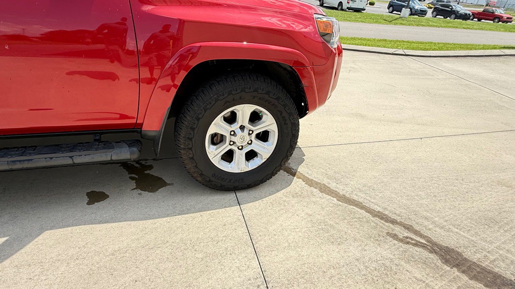 2020 Toyota 4Runner Image 31