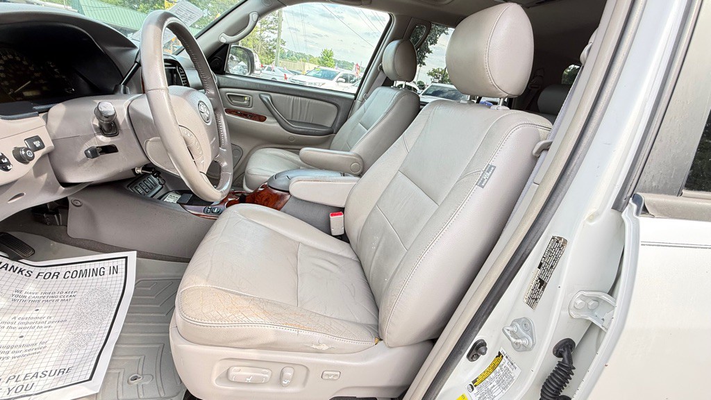 2006 Toyota Sequoia Image 10