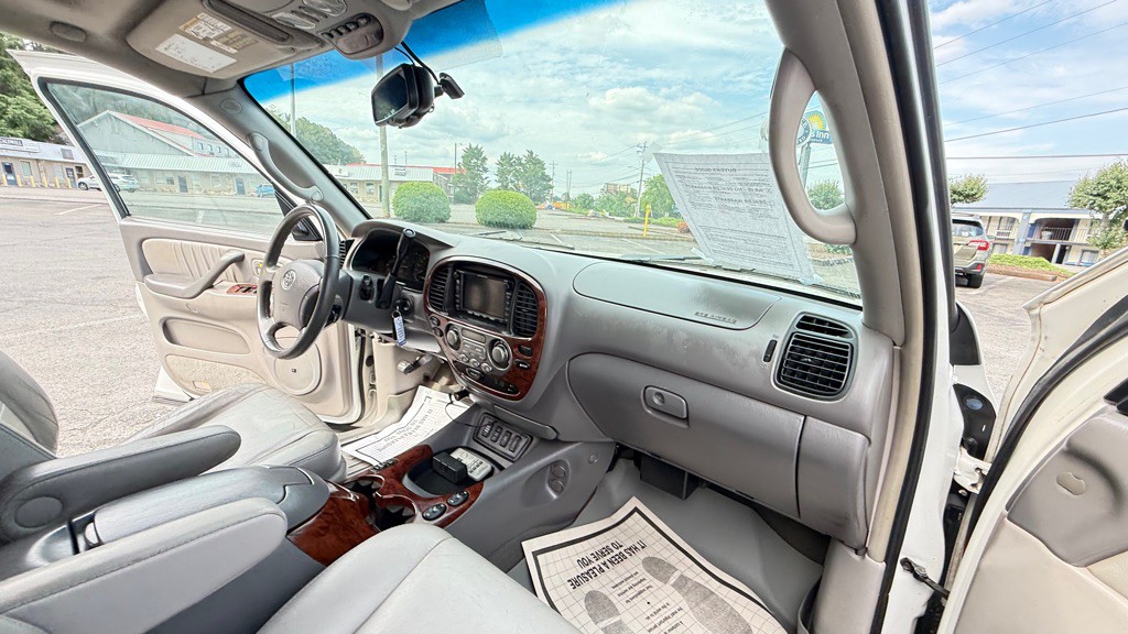 2006 Toyota Sequoia Image 14