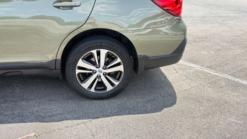 2018 Subaru Outback Image 32