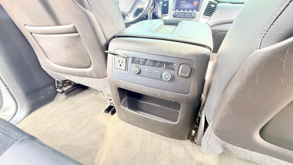 2015 GMC Yukon Image 25