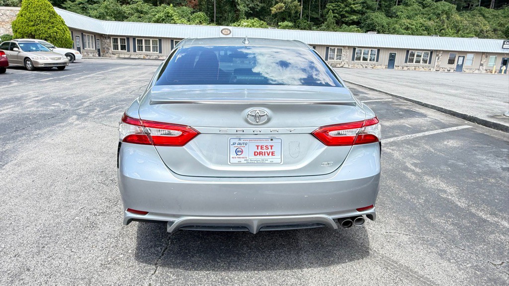 2019 Toyota Camry Image 8
