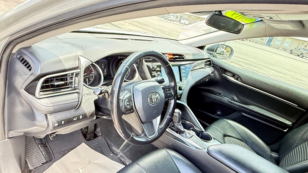 2019 Toyota Camry Image 11