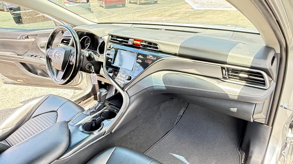 2019 Toyota Camry Image 14