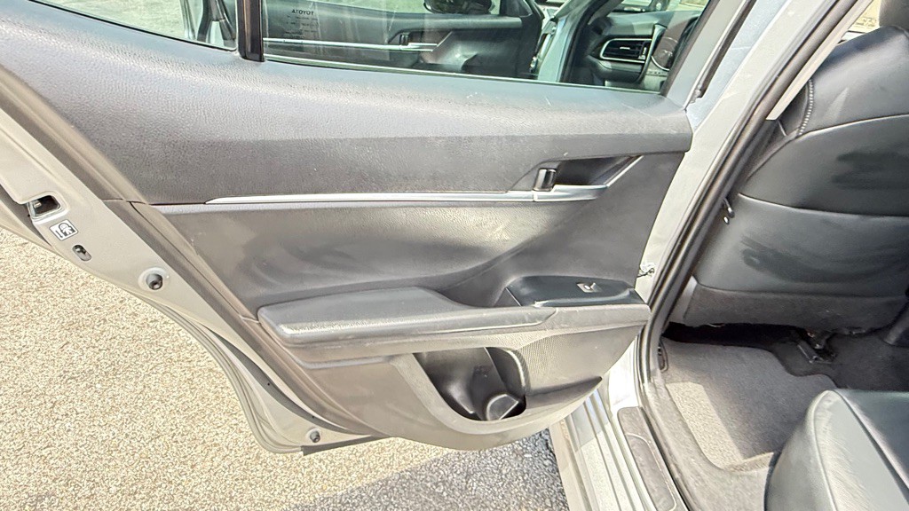 2019 Toyota Camry Image 21