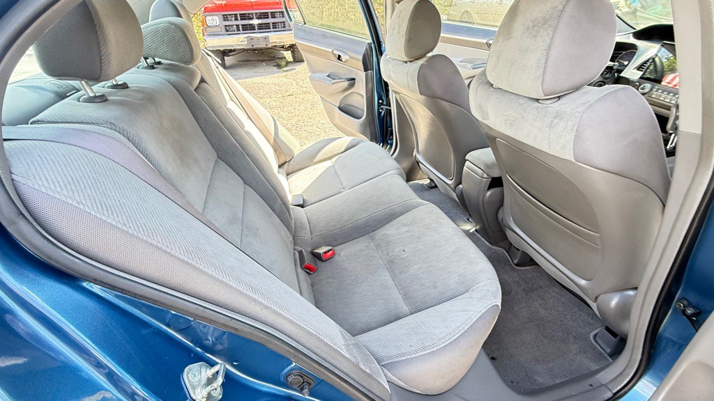 2010 Honda Civic Image 17