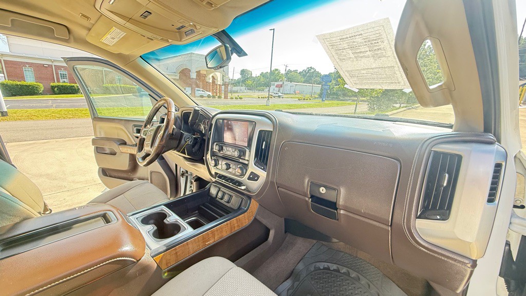 2015 GMC Sierra Image 17