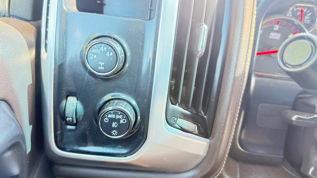 2015 GMC Sierra Image 24