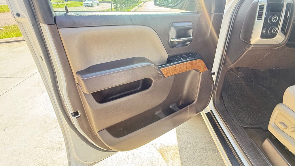 2015 GMC Sierra Image 30