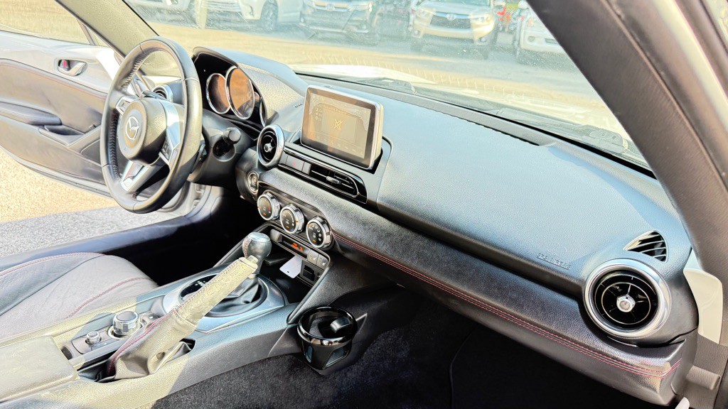2016 Mazda MX-5 Miata Image 11