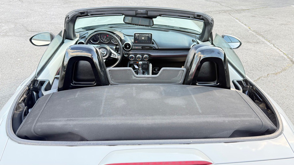 2016 Mazda MX-5 Miata Image 19