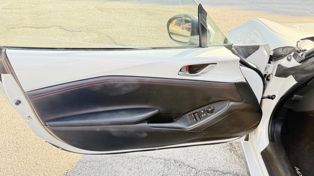 2016 Mazda MX-5 Miata Image 24