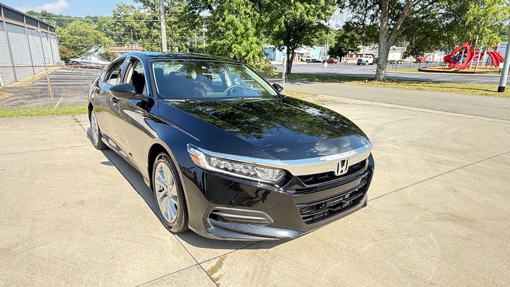 2019 Honda Accord Image 2