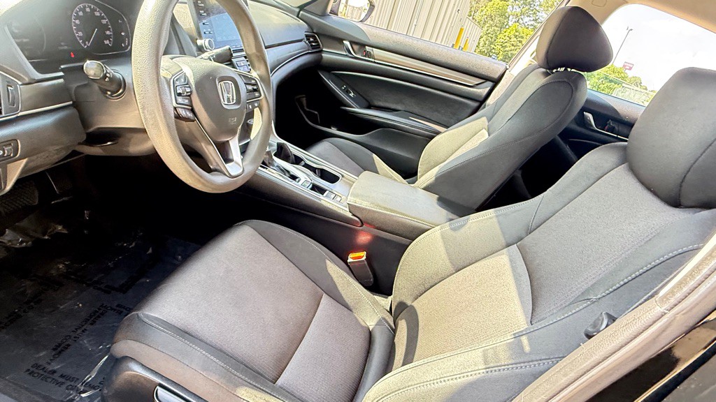 2019 Honda Accord Image 11