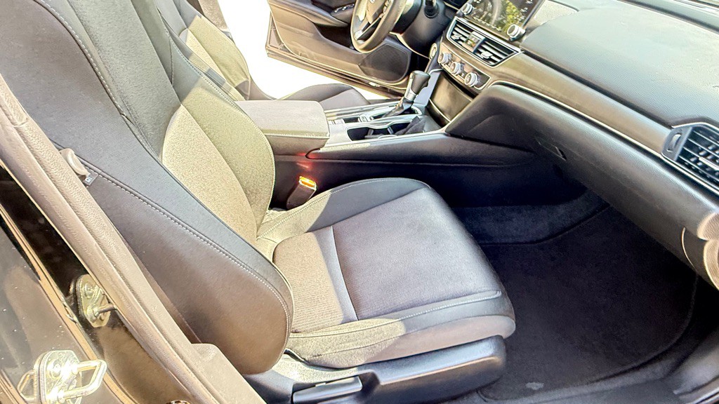 2019 Honda Accord Image 15