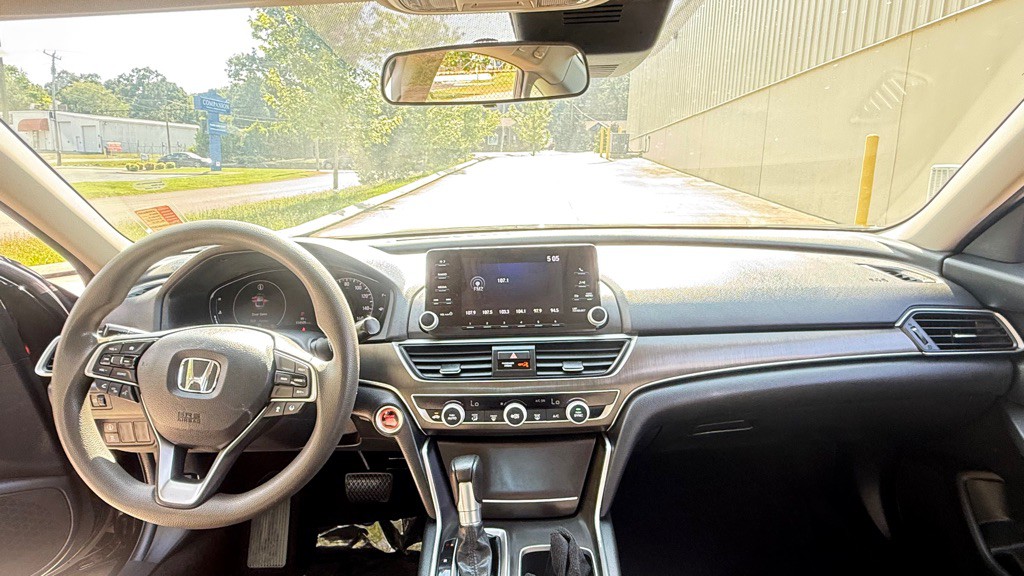 2019 Honda Accord Image 16