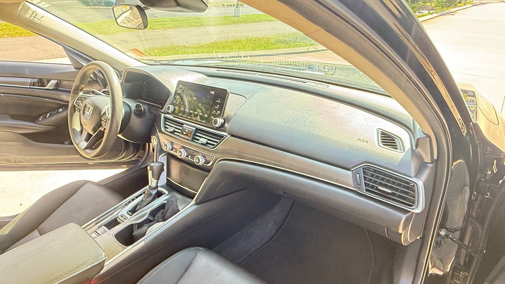2019 Honda Accord Image 17