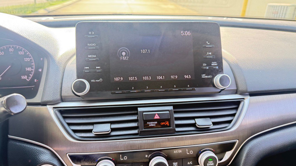 2019 Honda Accord Image 21