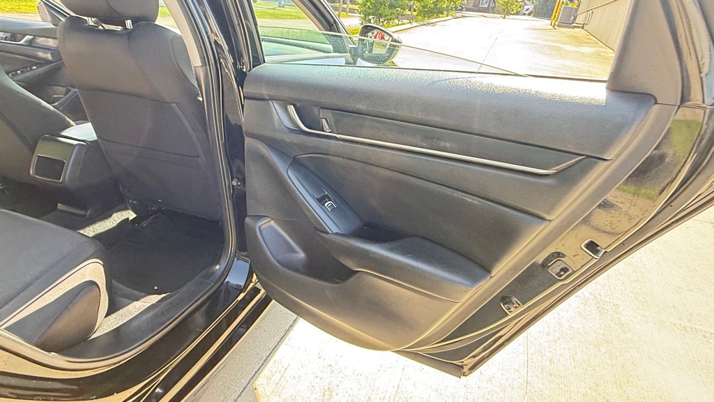 2019 Honda Accord Image 27
