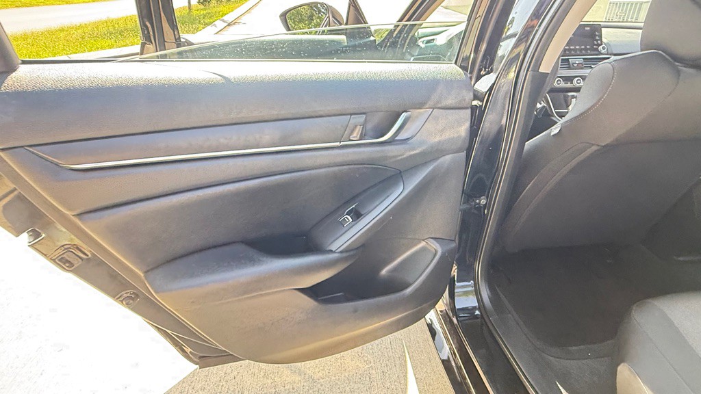 2019 Honda Accord Image 28