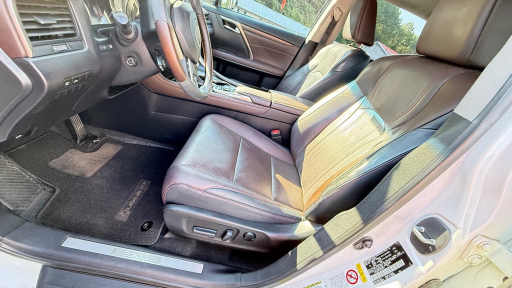 2016 Lexus RX Image 9