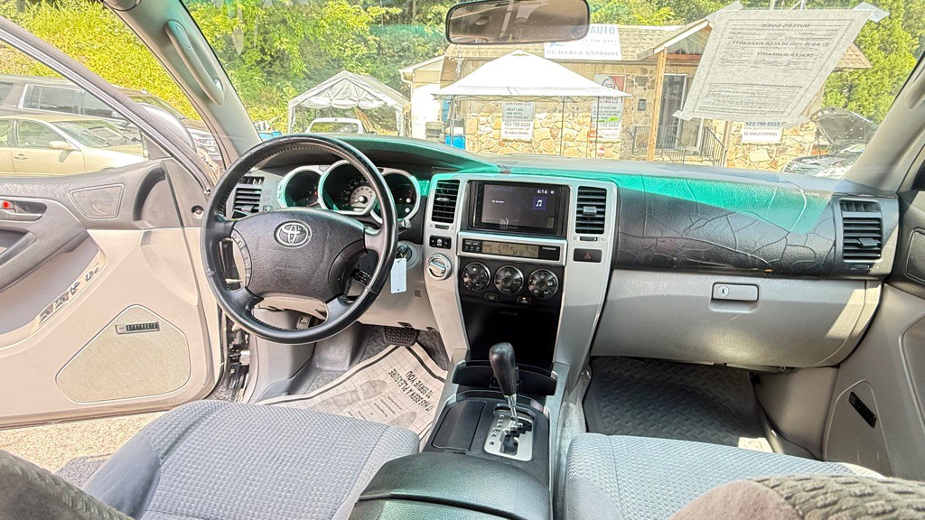 2004 Toyota 4Runner Image 13