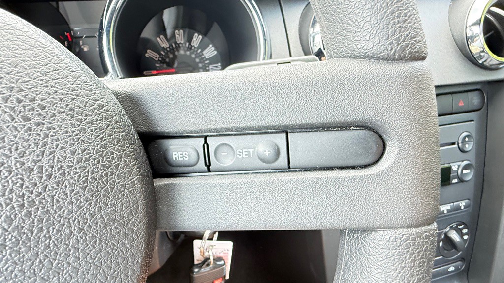 2007 Ford Mustang Image 23