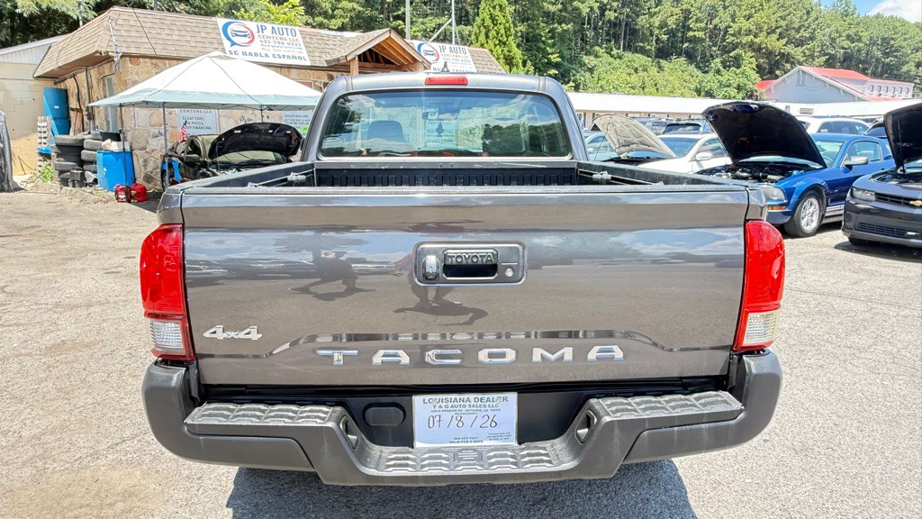 2018 Toyota Tacoma Image 8