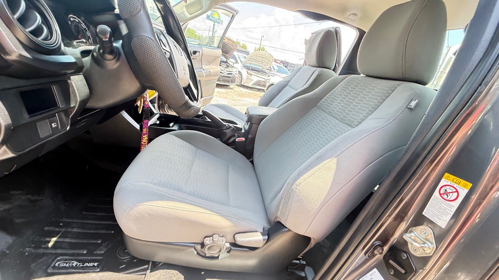 2018 Toyota Tacoma Image 13