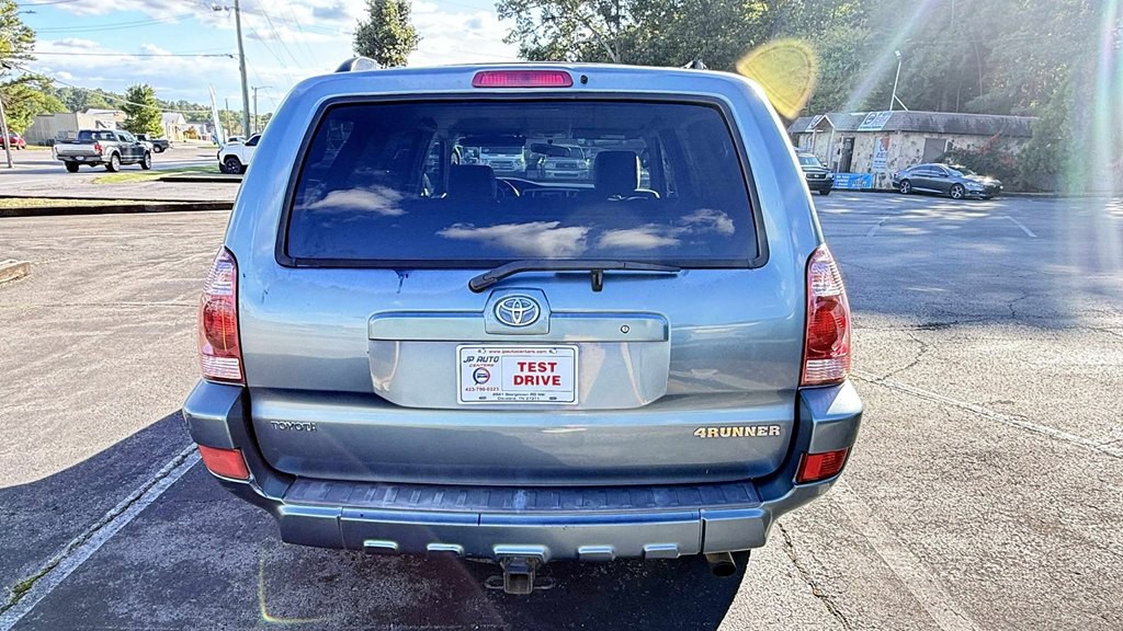 2005 Toyota 4Runner Image 5