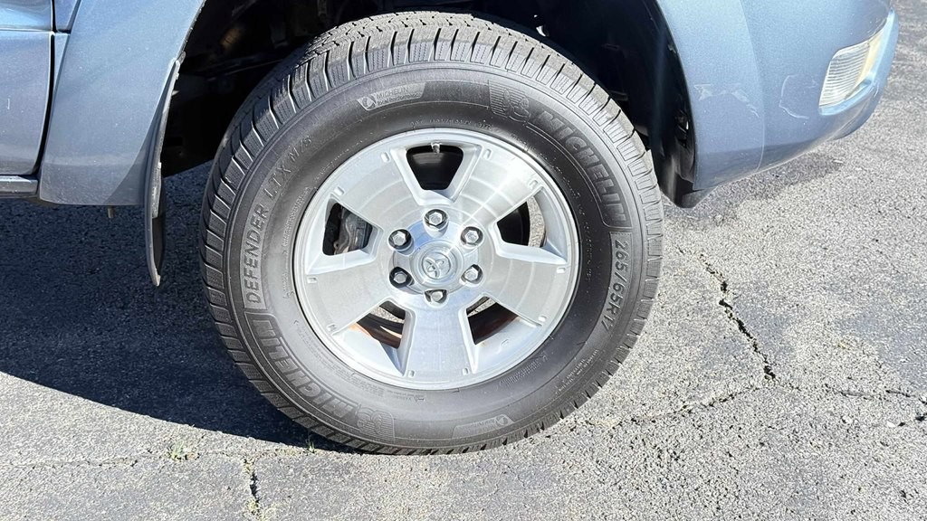 2005 Toyota 4Runner Image 18