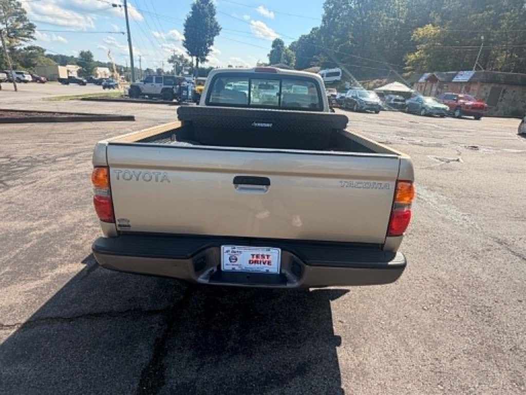 2004 Toyota Tacoma Image 5