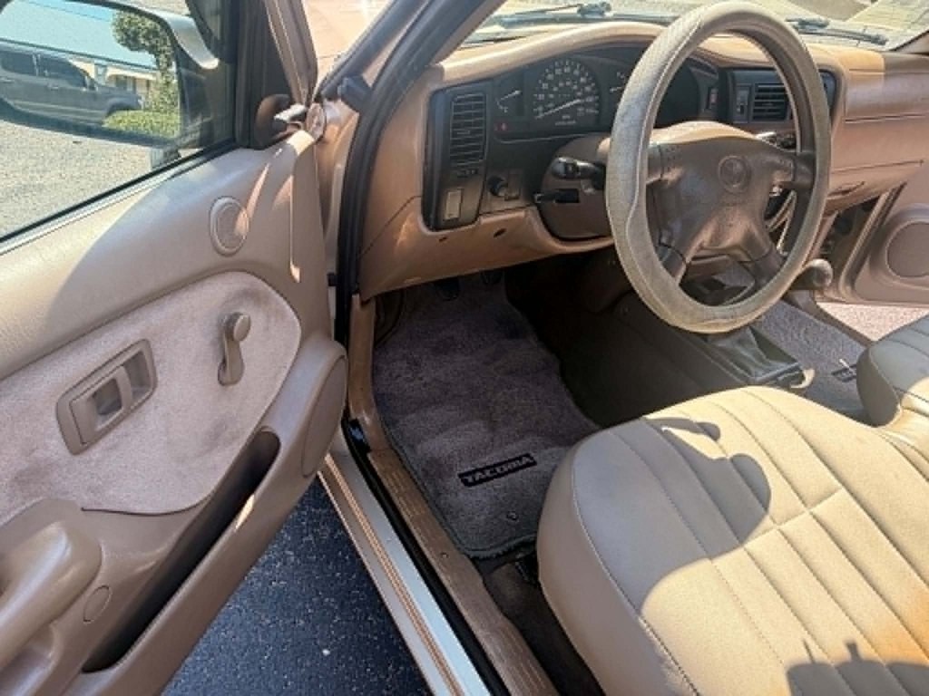 2004 Toyota Tacoma Image 7
