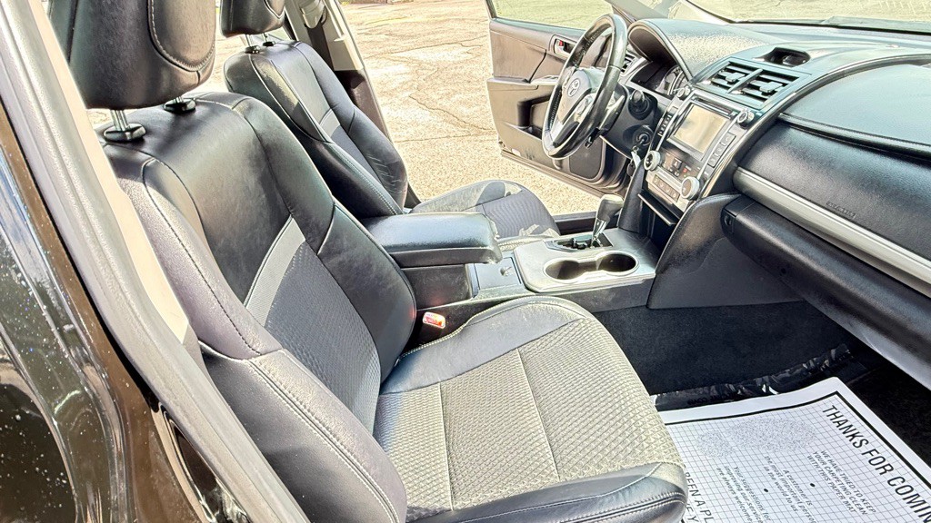 2013 Toyota Camry Image 11