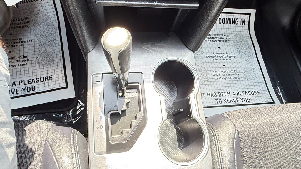 2013 Toyota Camry Image 16